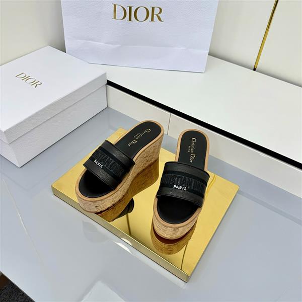 20251128184322272 270